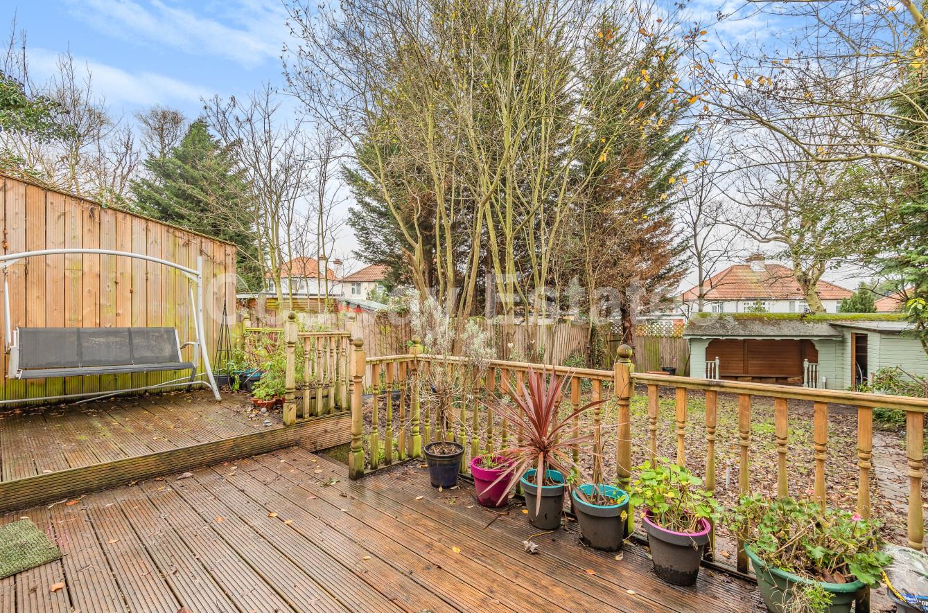 Fernside Avenue, Mill Hill